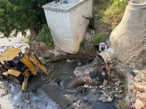 JUMAPAM inicia reparación del pozo de visita dañado en el Arroyo Jabalines