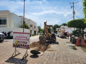JUMAPAM rehabilita red de alcantarillado en Lomas de Mazatlán