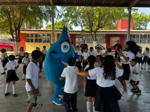 Lleva “Tita” el mensaje del cuidado del agua a la Escuela José Vasconcelos