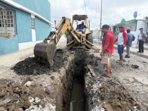 JUMAPAM rehabilita red de alcantarillado en el Infonavit Jabalíes