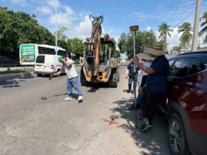 JUMAPAM inspecciona colector inactivo tras hundimiento en avenida Emilio Barragán
