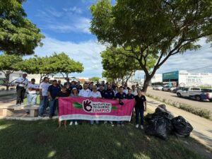 Gobierno de Mazatlán, a través de JUMAPAM, retira 280 costales de desechos en Jaripillo